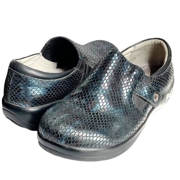 Alegria Slip On Clog Black Blue Shimmer Reptile Print Leather Size 36 Nursing - Picture 2 of 11